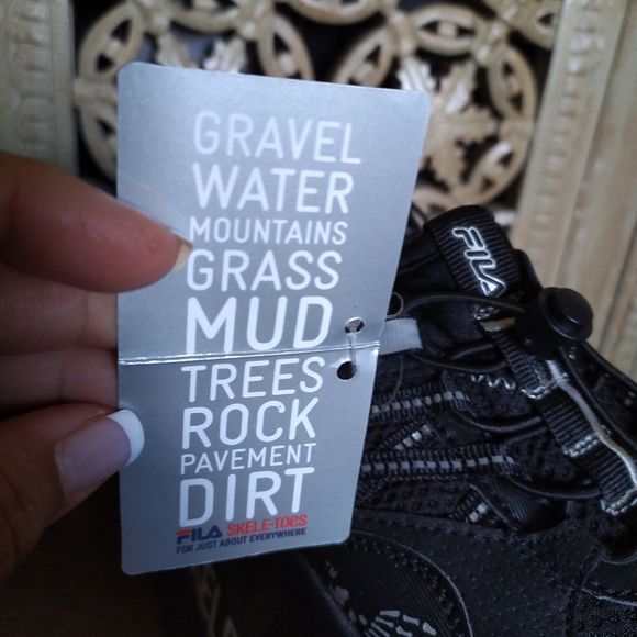 FILA SKELE-TOES WOMEN'S SIZE 7 NEW IN BOX - Picture 6 of 8